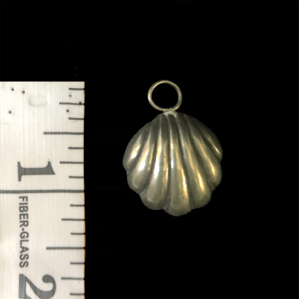 Vintage Set Oxidized Hollow + Puffy Shell Pendants - Picture 5 of 8